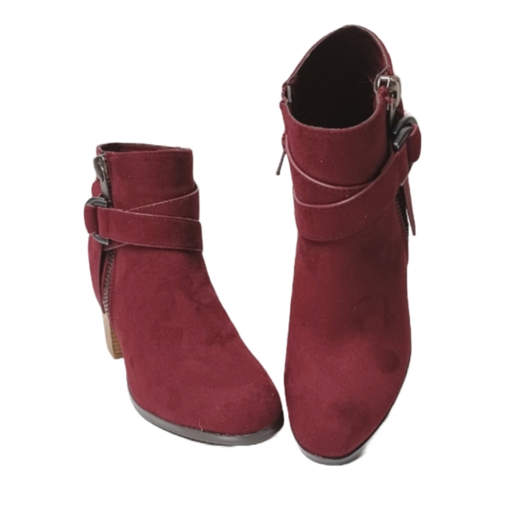 APT 9 "ADVISOR" BOOTIES SIZE 6.   NWOT
